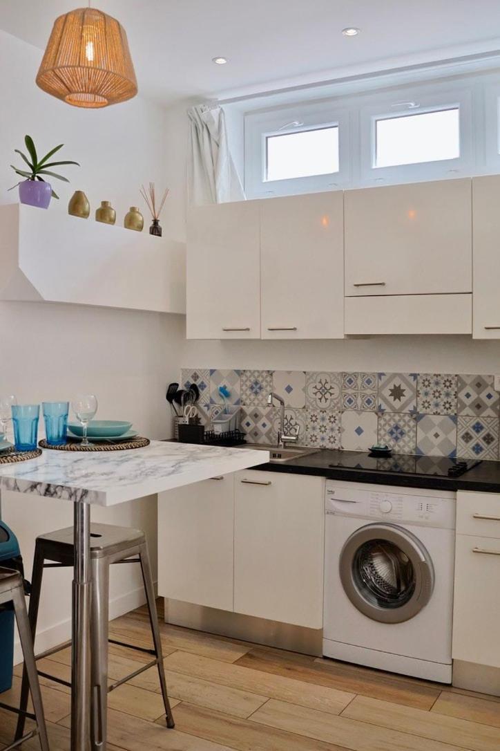 With Big Terrace Full Center With Air Conditioning
