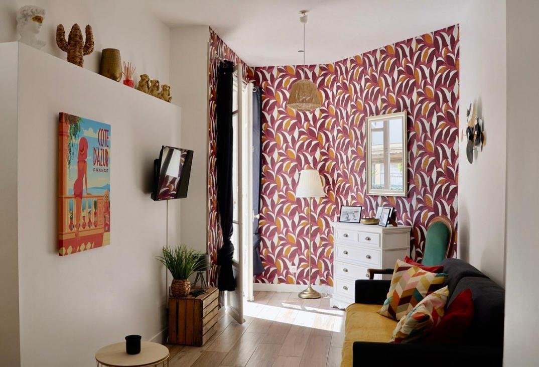 With Big Terrace Full Center With Air Conditioning