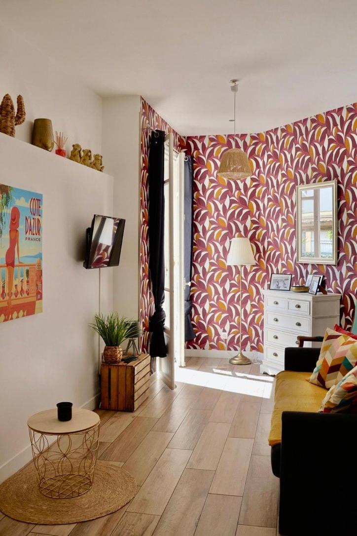 With Big Terrace Full Center With Air Conditioning Appartamento